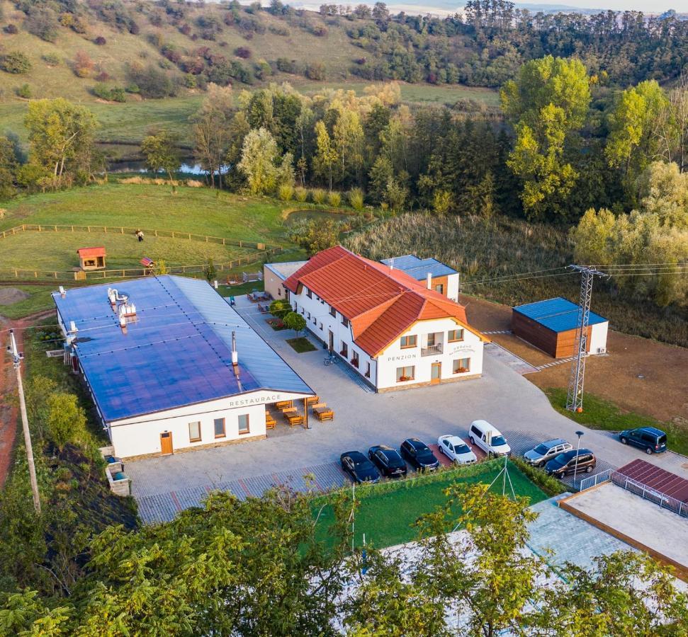 Na Zelenem Statku Hotel Rasovice  Buitenkant foto