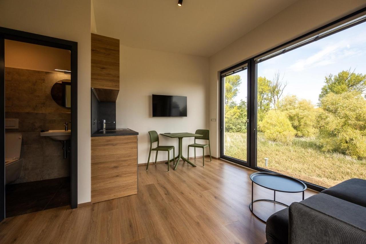 Na Zelenem Statku Hotel Rasovice  Buitenkant foto