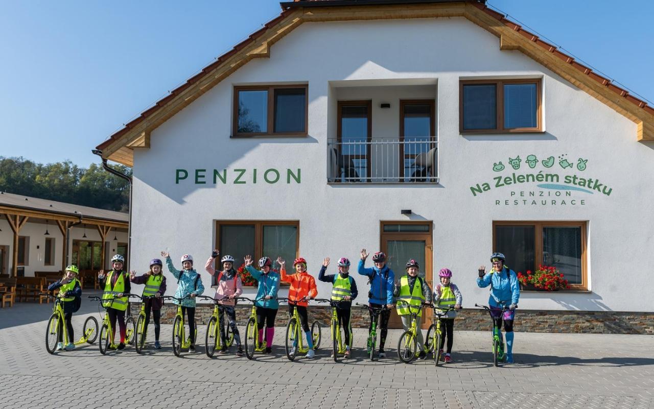 Na Zelenem Statku Hotel Rasovice  Buitenkant foto