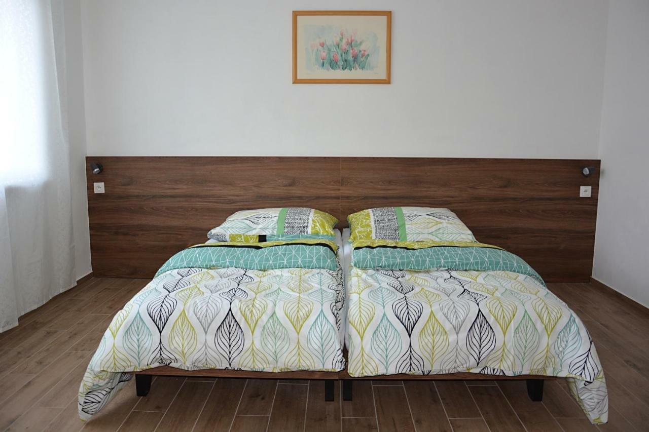 Na Zelenem Statku Hotel Rasovice  Buitenkant foto