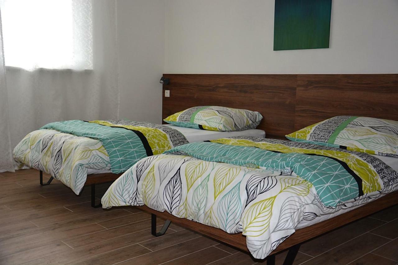 Na Zelenem Statku Hotel Rasovice  Buitenkant foto