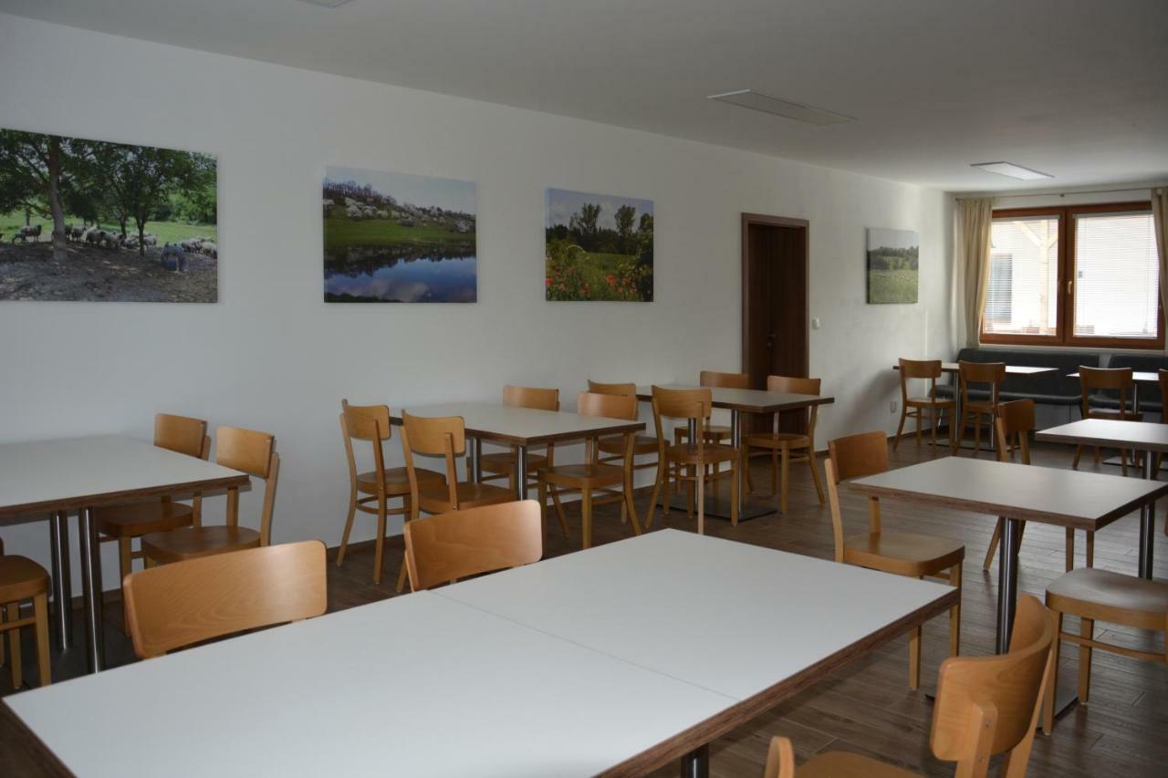 Na Zelenem Statku Hotel Rasovice  Buitenkant foto