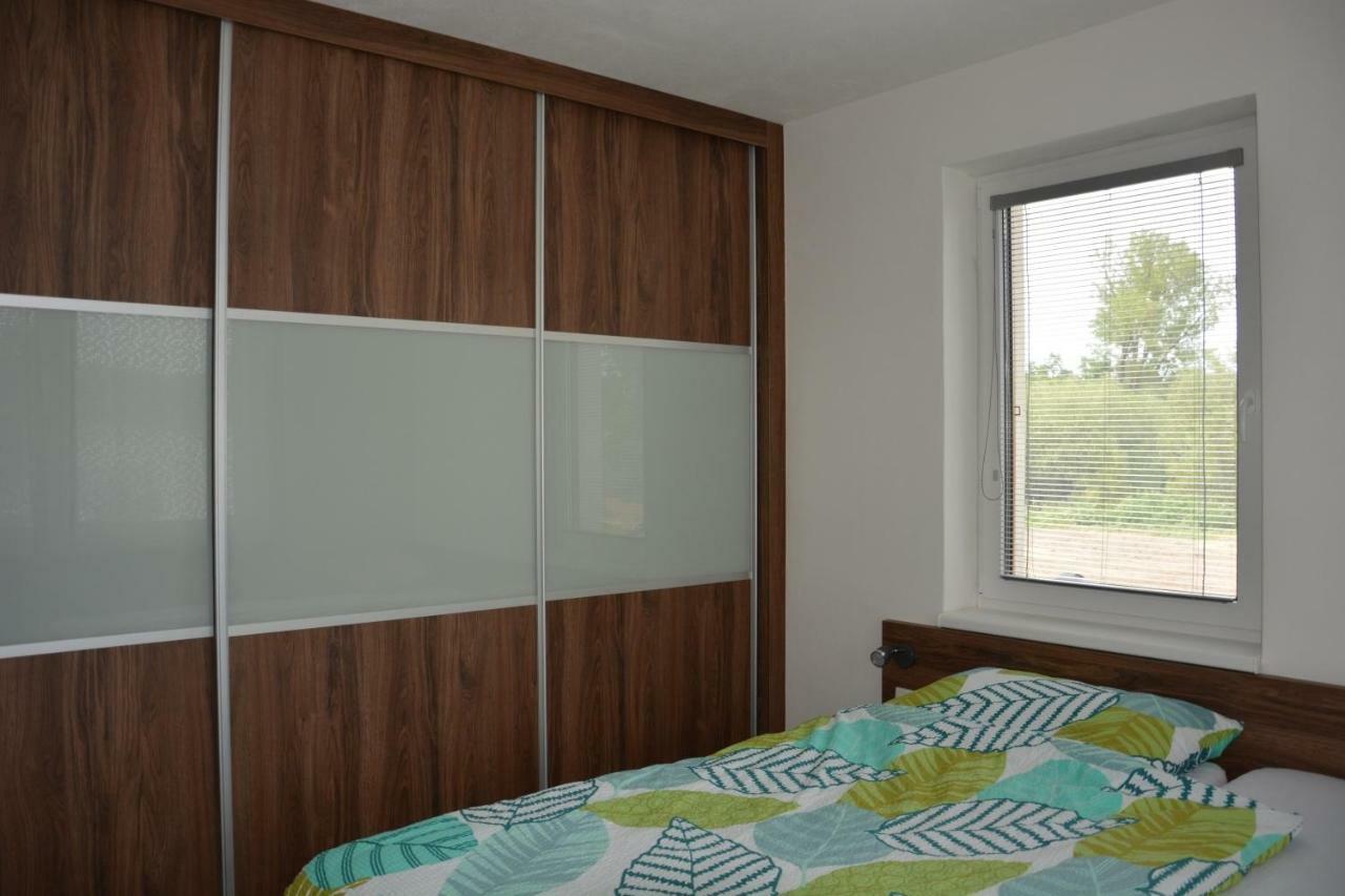 Na Zelenem Statku Hotel Rasovice  Buitenkant foto