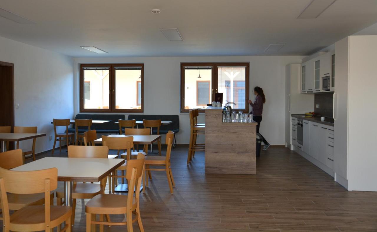 Na Zelenem Statku Hotel Rasovice  Buitenkant foto